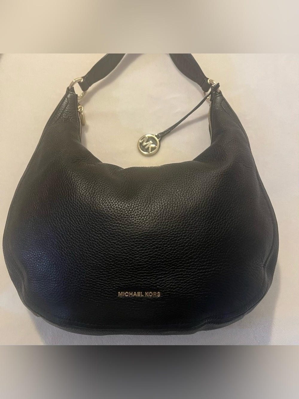 💚Michael Kors Black Leather Hobo Bag🩷